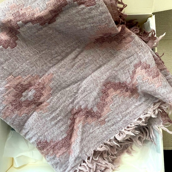 Wilfred Accessories - Aritzia Wilfred wool scarf